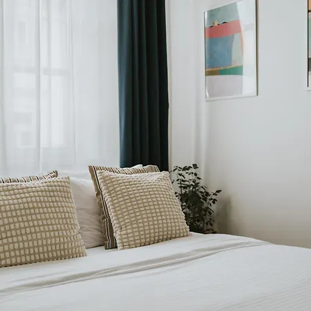 Apartman S18 *